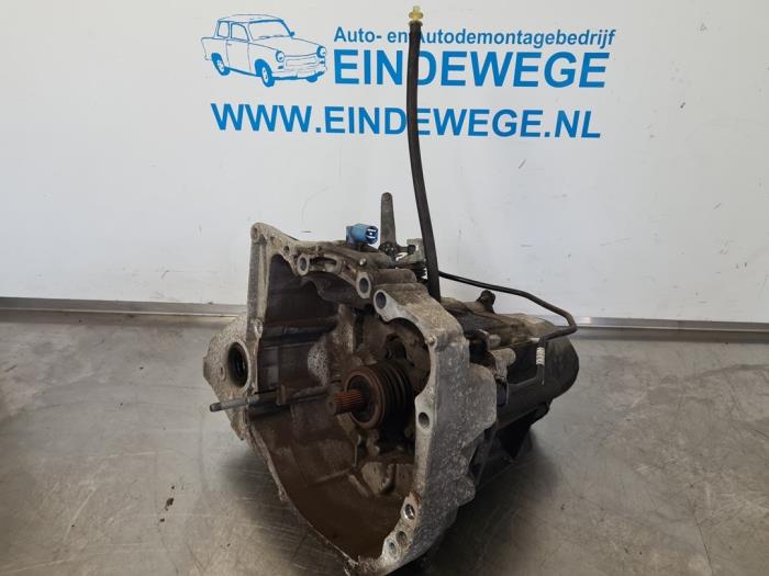 Gebrauchte Getriebe Renault Clio III Estate/Grandtour (KR) 1.2 16V 75 Preis € 255,00 Margenregelung angeboten von Auto- en demontagebedrijf Eindewege