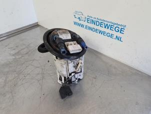 Usados Bomba eléctrica de combustible Opel Astra G (F70) 2.2 DTi 16V Precio € 30,00 Norma de margen ofrecido por Auto- en demontagebedrijf Eindewege
