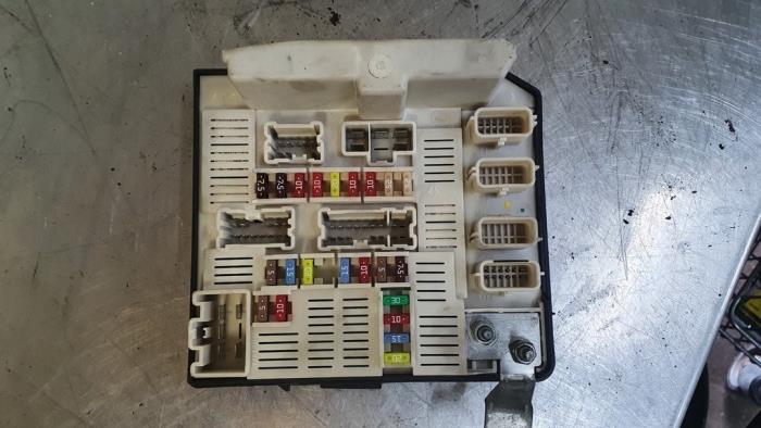 Fuse box Renault Megane II CC 2.0 16V - 8200455424 RENAULT