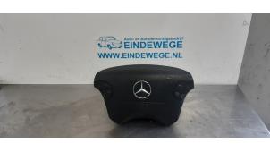 Używane Poduszka powietrzna lewa (kierownica) Mercedes CLK (W208) 2.3 230K 16V Cena € 75,00 Procedura marży oferowane przez Auto- en demontagebedrijf Eindewege