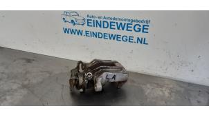 Used Rear brake calliper, left Volkswagen New Beetle (9C1/9G1) 2.0 Price € 30,00 Margin scheme offered by Auto- en demontagebedrijf Eindewege