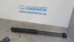 Used Set of tailgate gas struts Opel Vectra C GTS 1.9 CDTI 120 Price € 20,00 Margin scheme offered by Auto- en demontagebedrijf Eindewege