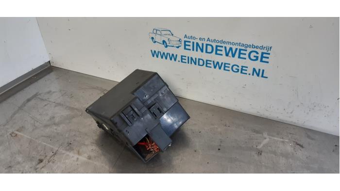 Begagnade Säkringsbox Jaguar S-type (X200) 3.0 V6 24V Pris € 40,00 Marginaltabell erbjuds av Auto- en demontagebedrijf Eindewege