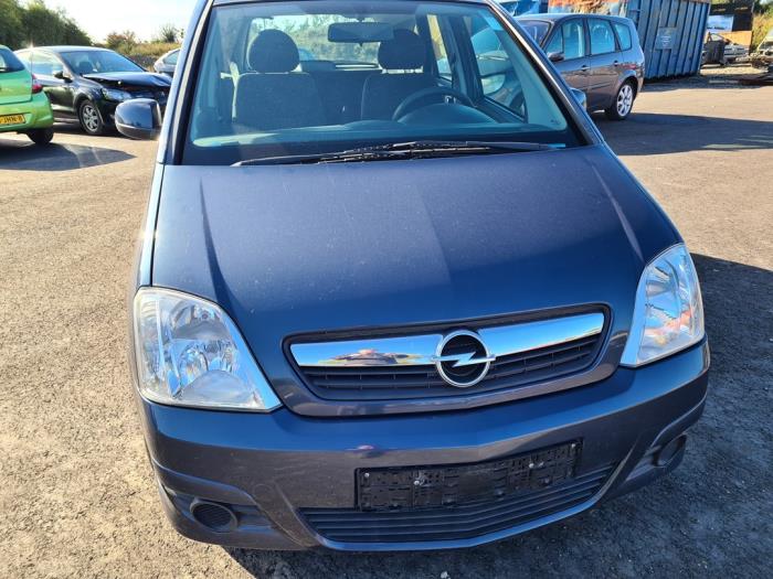 Używane Maska Opel Meriva (A) 1.7 CDTI 16V Cena € 75,00 Procedura marży oferowane przez Auto- en demontagebedrijf Eindewege