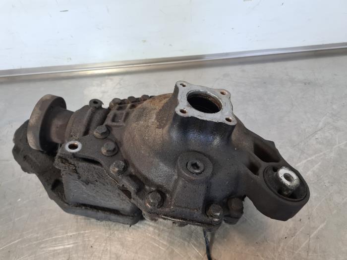 Front differential from a Land Rover Range Rover Sport (LS) 2.7 TDV6 24V 2006