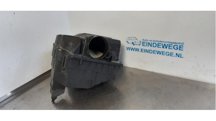 Gebrauchte Luftfiltergehäuse Landrover Range Rover Sport (LS) 2.7 TDV6 24V Preis € 35,00 Margenregelung angeboten von Auto- en demontagebedrijf Eindewege