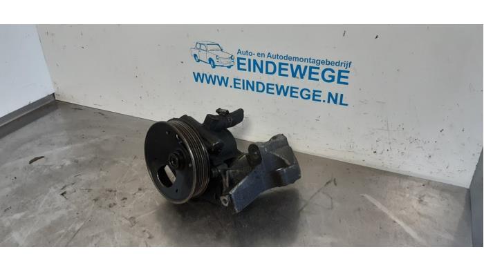 Usagé Pompe de direction Volvo 440 2.0 i GLT E2 Prix € 50,00 Règlement à la marge proposé par Auto- en demontagebedrijf Eindewege