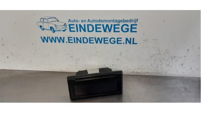 Begagnade Innerdisplay Volvo V50 (MW) 1.8 16V Pris € 25,00 Marginaltabell erbjuds av Auto- en demontagebedrijf Eindewege