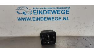 Used Light switch Volvo V50 (MW) 1.8 16V Price € 25,00 Margin scheme offered by Auto- en demontagebedrijf Eindewege