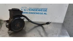 Used Power steering pump BMW 5 serie (E60) 525d 24V Price € 65,00 Margin scheme offered by Auto- en demontagebedrijf Eindewege