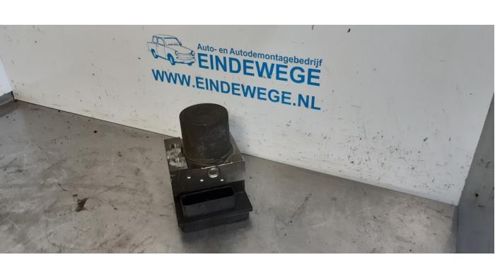 Used ABS pump BMW 5 serie (E60) 525d 24V Price € 65,00 Margin scheme offered by Auto- en demontagebedrijf Eindewege