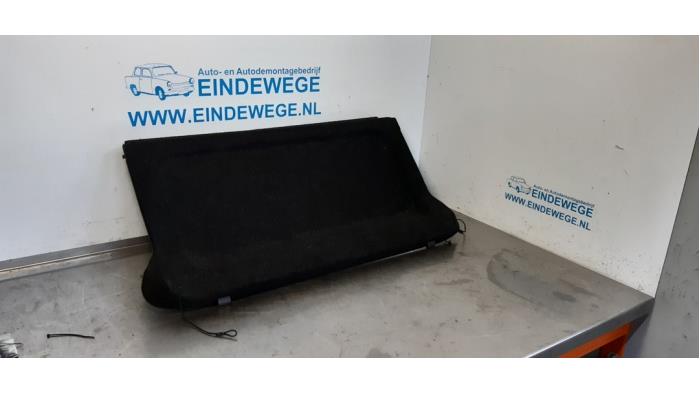 Begagnade Hatthylla Mazda 323 P (BA15) 1.5i 16V Pris € 30,00 Marginaltabell erbjuds av Auto- en demontagebedrijf Eindewege
