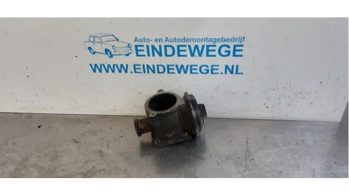 EGR valve from a BMW 5 serie (E60) 525d 24V 2005