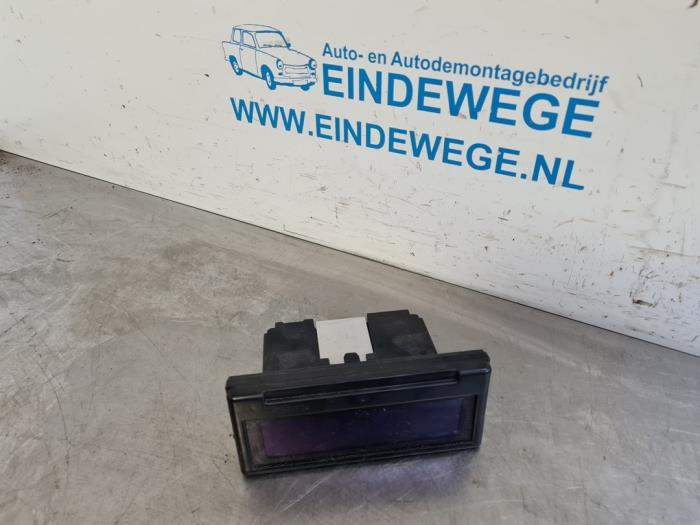 Begagnade Innerdisplay Volvo C70 (MC) 2.0 D 16V Pris € 30,00 Marginaltabell erbjuds av Auto- en demontagebedrijf Eindewege