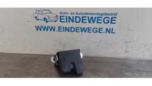 Used Tailgate lock mechanism Volkswagen Golf V (1K1) 1.6 Price € 25,00 Margin scheme offered by Auto- en demontagebedrijf Eindewege