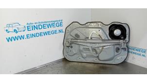 Begagnade Fönstermekanism, 4-dörrars, vänster fram Ford Focus 2 Wagon 1.6 16V Pris € 35,00 Marginaltabell erbjuds av Auto- en demontagebedrijf Eindewege
