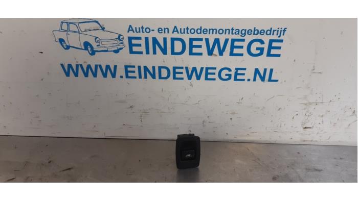 Usados Interruptor de ventanilla eléctrica BMW X5 (E70) xDrive 35d 3.0 24V Precio € 10,00 Norma de margen ofrecido por Auto- en demontagebedrijf Eindewege