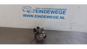 Usados Bomba de gasolina mecánica Volkswagen Polo V (6R) 1.0 TSI 12V BlueMotion Precio € 70,00 Norma de margen ofrecido por Auto- en demontagebedrijf Eindewege