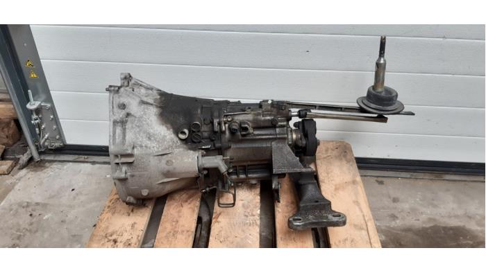 Gebrauchte Getriebe BMW 3 serie (E46/4) 320i 24V Preis € 150,00 Margenregelung angeboten von Auto- en demontagebedrijf Eindewege
