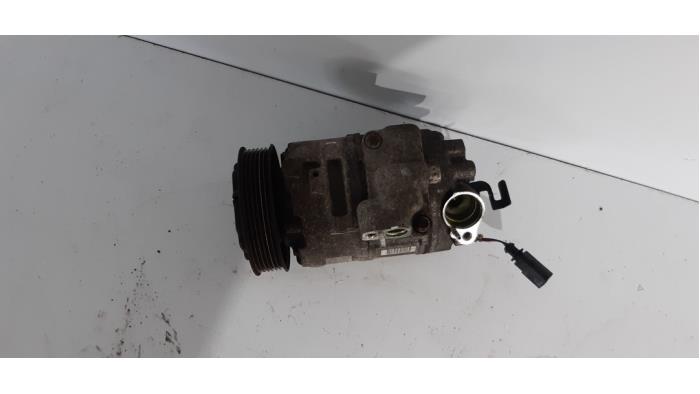 Air conditioning pump from a Seat Cordoba (6L2) 1.4 16V 2003
