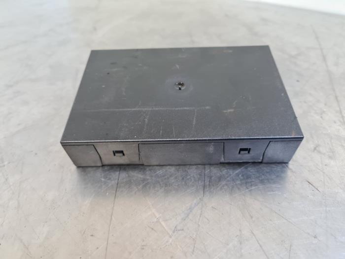 Central electronic Modul van een Volkswagen Caddy III (2KA,2KH,2CA,2CH) 1.9 TDI 2005