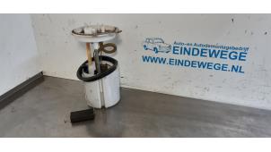 Usados Bomba eléctrica de combustible Seat Leon (1P1) 1.6 Precio € 35,00 Norma de margen ofrecido por Auto- en demontagebedrijf Eindewege