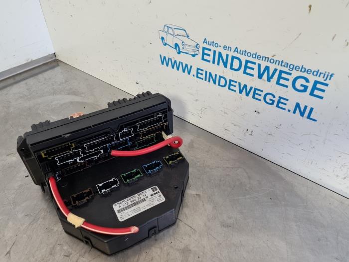 Begagnade Säkringsbox Mercedes C (C204) 1.6 C-180 16V BlueEfficiency Pris € 88,50 Marginaltabell erbjuds av Auto- en demontagebedrijf Eindewege