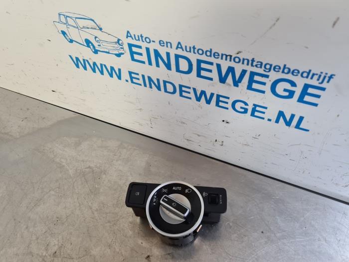 Używane Przelacznik swiatel Mercedes C (C204) 1.6 C-180 16V BlueEfficiency Cena € 25,00 Procedura marży oferowane przez Auto- en demontagebedrijf Eindewege