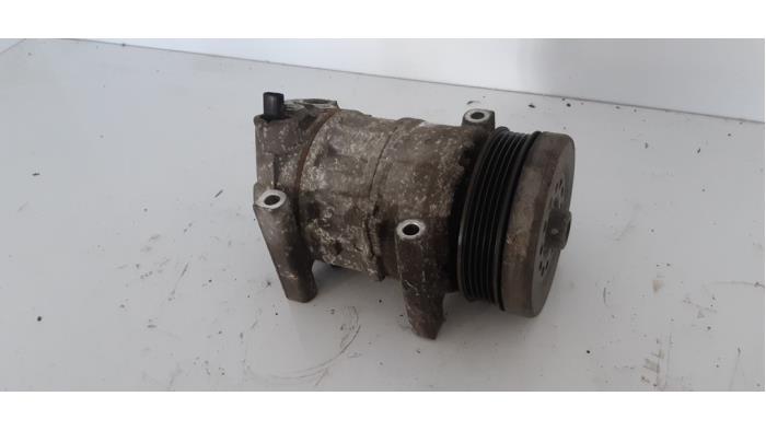 Usagé Pompe clim Fiat Grande Punto (199) 1.4 16V Prix € 70,00 Règlement à la marge proposé par Auto- en demontagebedrijf Eindewege