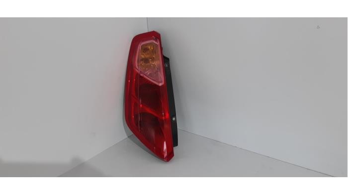 Taillight, left from a Fiat Grande Punto (199) 1.4 16V 2007