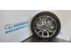 Wheel + tyre from a Landrover Range Rover Evoque (LVJ/LVS), 2011 / 2019 2.2 TD4 16V 5-drs., SUV, 4-dr, Diesel, 2.179cc, 110kW (150pk), 4x4, 224DT; DW12BTED4, 2011-06 / 2019-12, LVS5FF2 2012