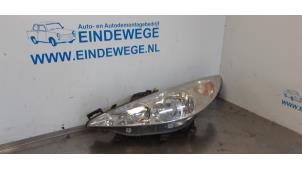 Used Headlight, left Peugeot 207/207+ (WA/WC/WM) 1.6 16V Price € 63,50 Margin scheme offered by Auto- en demontagebedrijf Eindewege