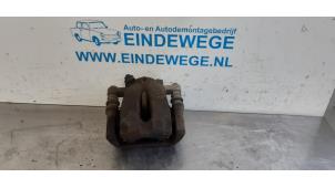 Used Rear brake calliper, right BMW 1 serie (E87/87N) 116i 1.6 16V Price € 30,00 Margin scheme offered by Auto- en demontagebedrijf Eindewege