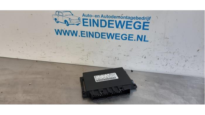 Begagnade PDC-modul Mercedes S (W220) 3.2 S-320 18V Pris € 40,00 Marginaltabell erbjuds av Auto- en demontagebedrijf Eindewege