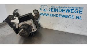Used ABS pump Opel Zafira (M75) 2.2 16V Direct Ecotec Price € 65,00 Margin scheme offered by Auto- en demontagebedrijf Eindewege