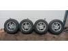 Set of wheels + tyres from a Landrover Discovery III (LAA/TAA), 2004 / 2009 2.7 TD V6, Jeep/SUV, Diesel, 2.720cc, 140kW (190pk), 4x4, 276DT; TDV6, 2004-07 / 2009-09, LAAA1; LAAA6; LAA4AA 2007