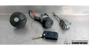 Used Set of cylinder locks (complete) Peugeot 207 SW (WE/WU) 1.6 16V VTRi Price € 78,50 Margin scheme offered by Auto- en demontagebedrijf Eindewege