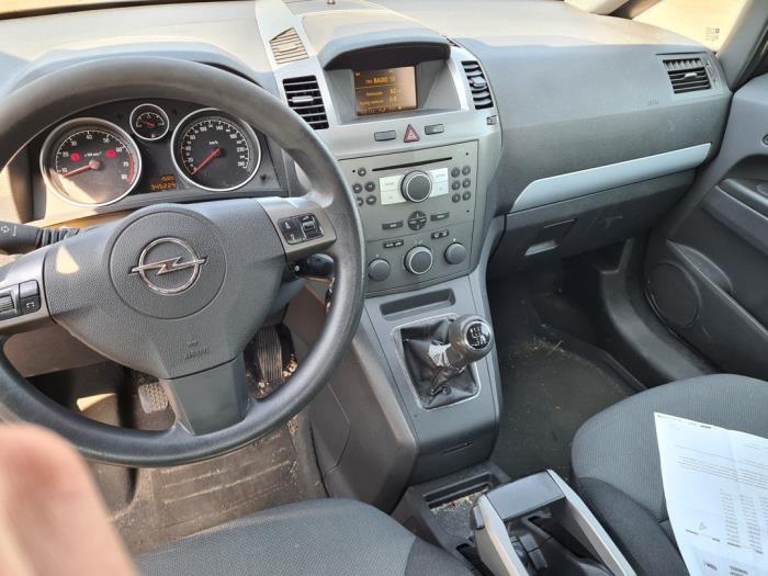 Air bag conducteur OPEL ZAFIRA B 601854900C