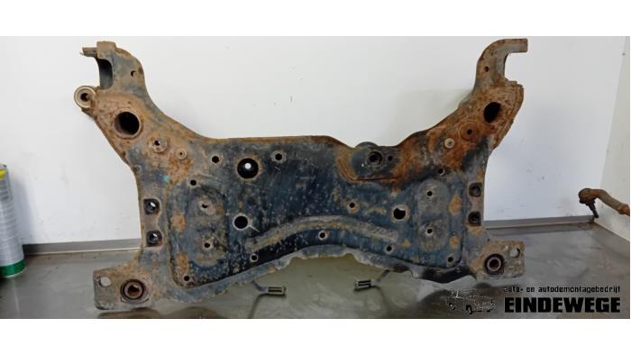 Used Subframe Ford Focus 2 2.0 16V Price € 65,00 Margin scheme offered by Auto- en demontagebedrijf Eindewege