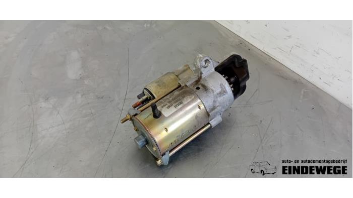 Begagnade Startmotor Ford Focus 2 2.0 16V Pris € 30,00 Marginaltabell erbjuds av Auto- en demontagebedrijf Eindewege