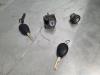 Ignition lock + key from a Mini Mini Cooper S (R53), 2002 / 2006 1.6 16V, Hatchback, Petrol, 1.598cc, 120kW (163pk), FWD, W11B16A, 2002-03 / 2006-09, RE31; RE32; RE33 2004