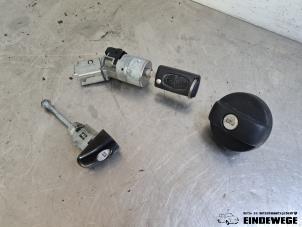 Used Set of cylinder locks (complete) Peugeot 207/207+ (WA/WC/WM) 1.4 16V VTi Price € 75,00 Margin scheme offered by Auto- en demontagebedrijf Eindewege