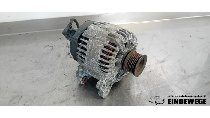 Begagnade Dynamo Volkswagen Golf V (1K1) 1.4 16V Pris € 35,00 Marginaltabell erbjuds av Auto- en demontagebedrijf Eindewege