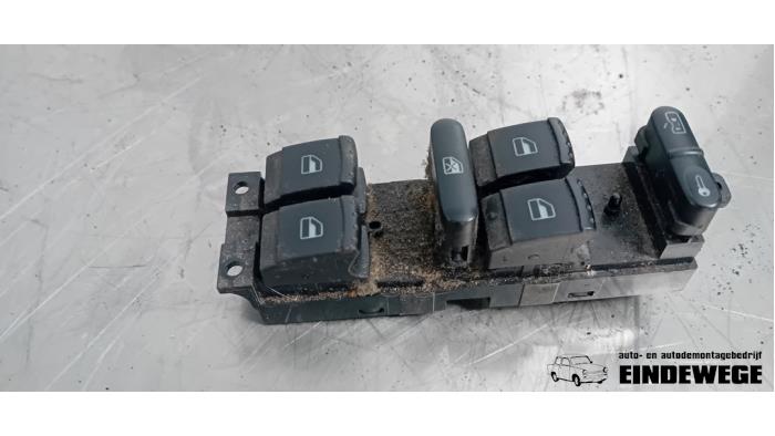 Usados Interruptor combinado de ventanillas Volkswagen Golf IV (1J1) 1.4 16V Precio € 15,00 Norma de margen ofrecido por Auto- en demontagebedrijf Eindewege
