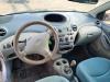 Radio de un Toyota Yaris (P1), 1999 / 2005 1.0 16V VVT-i, Hatchback, Gasolina, 998cc, 50kW (68pk), FWD, 1SZFE, 1999-04 / 2005-09, SCP10 1999
