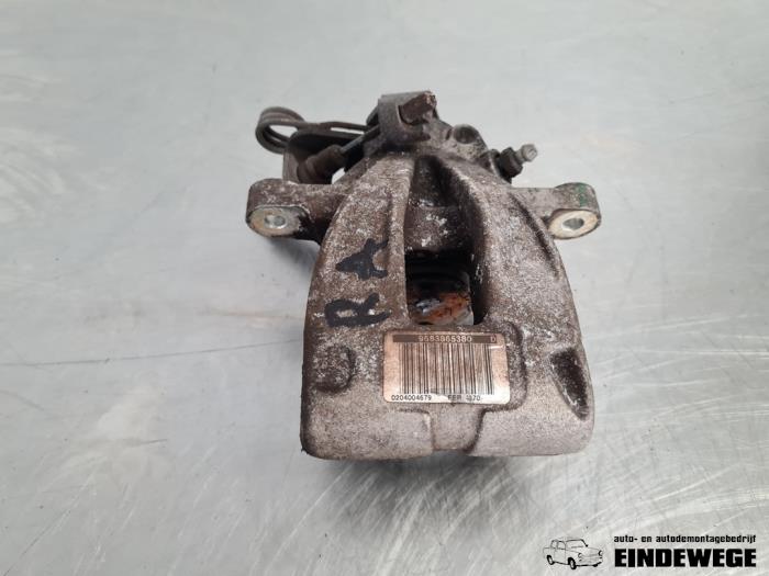 Gebrauchte Bremszange rechts hinten Peugeot 207 CC (WB) 1.6 16V THP Preis € 35,00 Margenregelung angeboten von Auto- en demontagebedrijf Eindewege