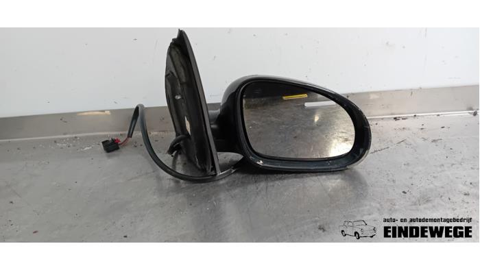 Wing mirror, right from a Volkswagen Golf V (1K1) 1.4 16V 2004