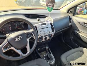 Used Gear stick cover Hyundai i20 1.2i 16V Price on request offered by Auto- en demontagebedrijf Eindewege