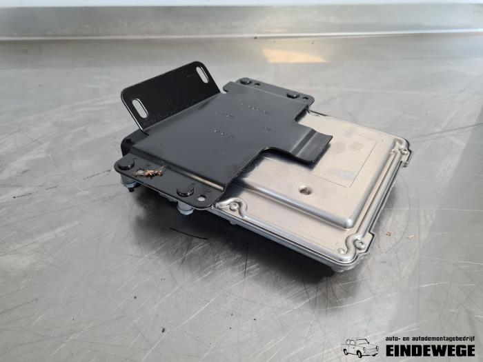 Engine management computer from a Jaguar F-Pace 2.0 Turbo 16V AWD 2017