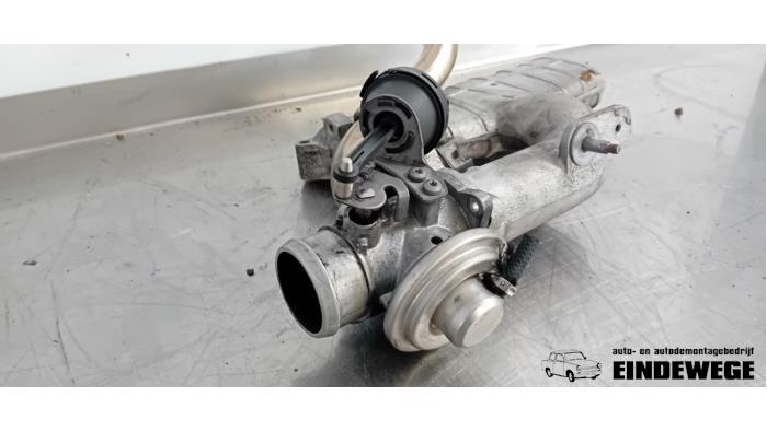 EGR valve from a Seat Leon (1M1) 1.9 TDI 110 2003